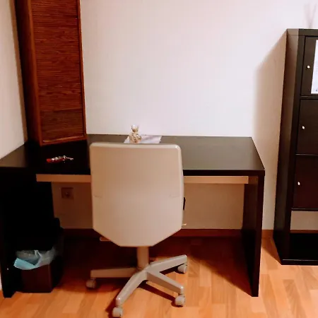 Budget In Halle With Shared Bathroom & Free Wifi Apartment Halle (Saale)