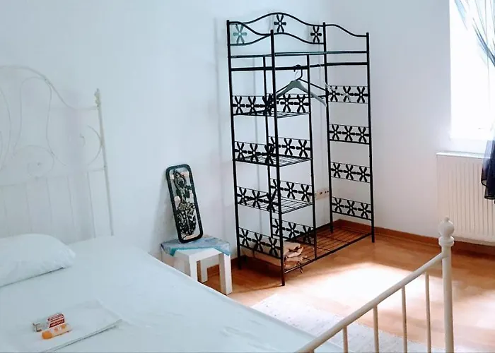 Budget In Halle With Shared Bathroom & Free Wifi * Halle (Saale)