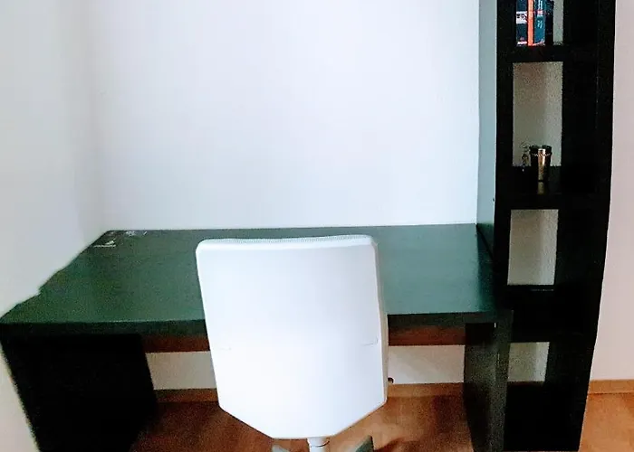 Lägenhet Budget In Halle With Shared Bathroom & Free Wifi